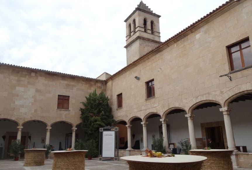 Claustro y convento de Santo Domingo