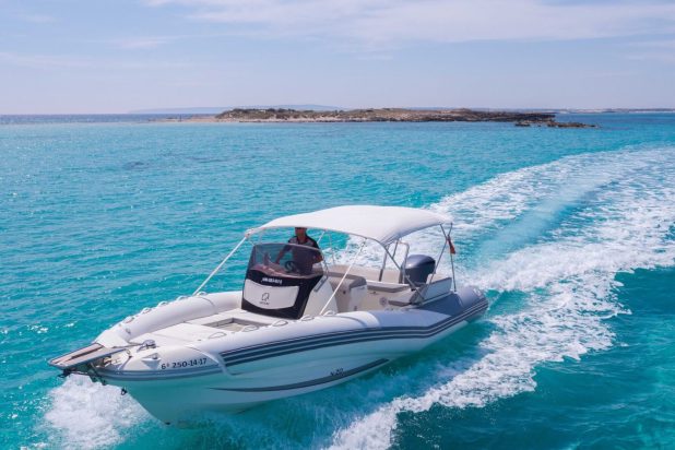 One day motorboat trip in Puerto de Alcúdia